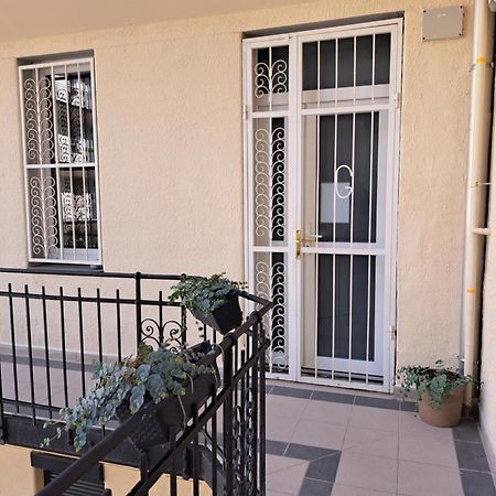 Embassy Studio Apartment Citypark Budapeste Exterior foto