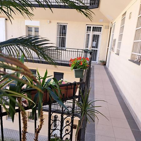 Embassy Studio Apartment Citypark Budapeste Exterior foto