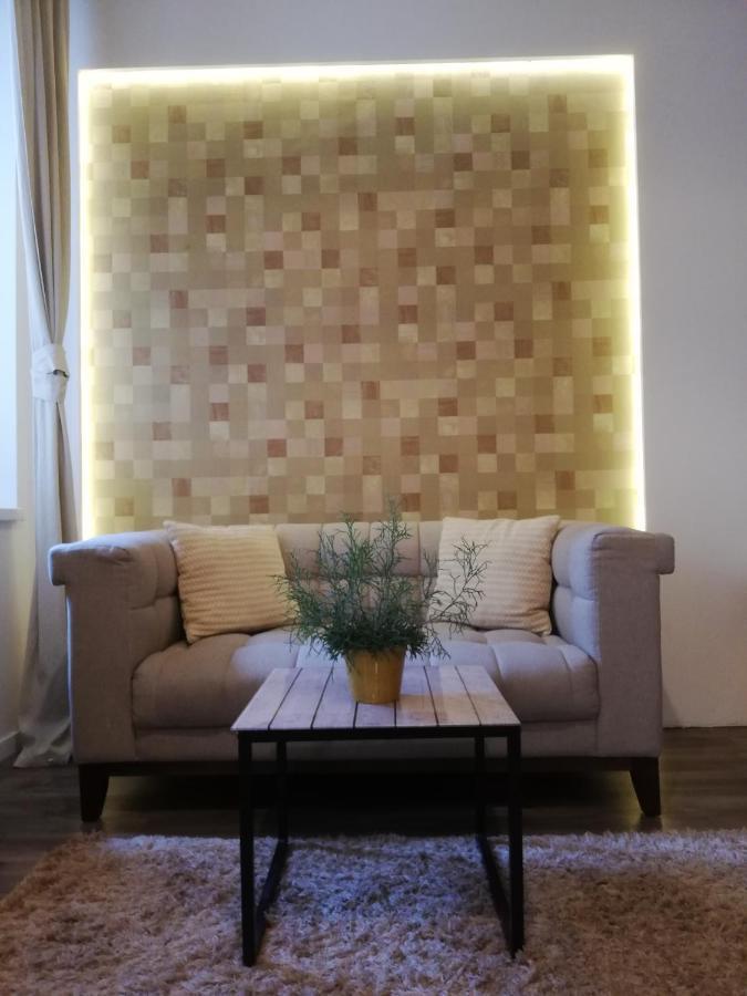 Embassy Studio Apartment Citypark Budapeste Exterior foto
