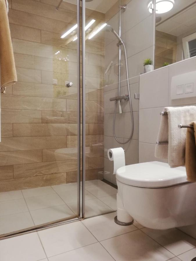 Embassy Studio Apartment Citypark Budapeste Exterior foto