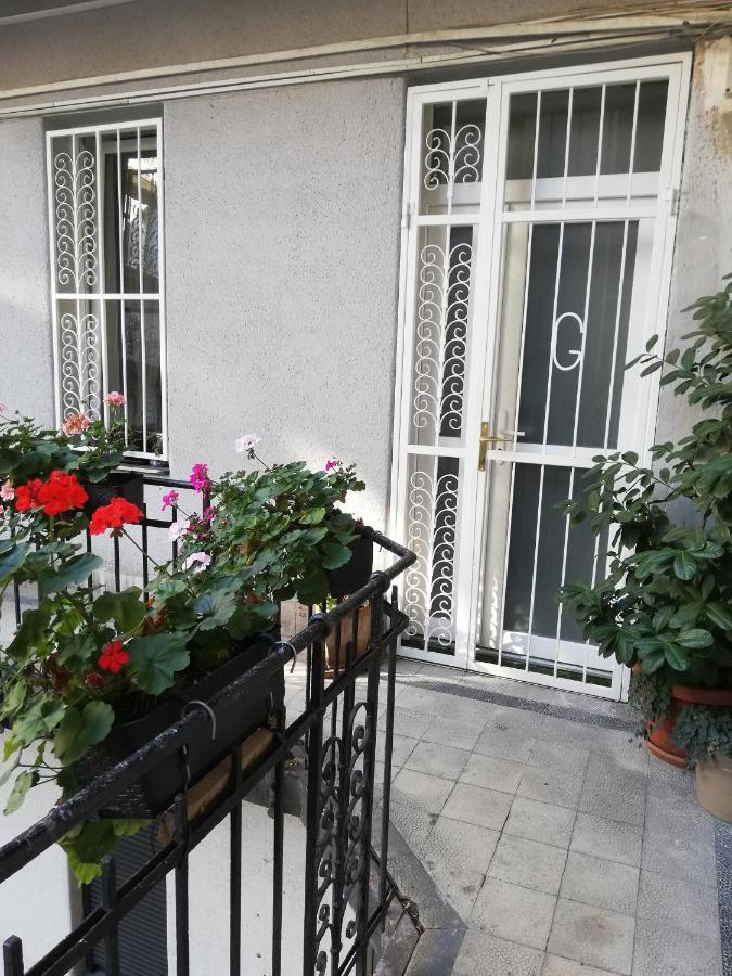 Embassy Studio Apartment Citypark Budapeste Exterior foto