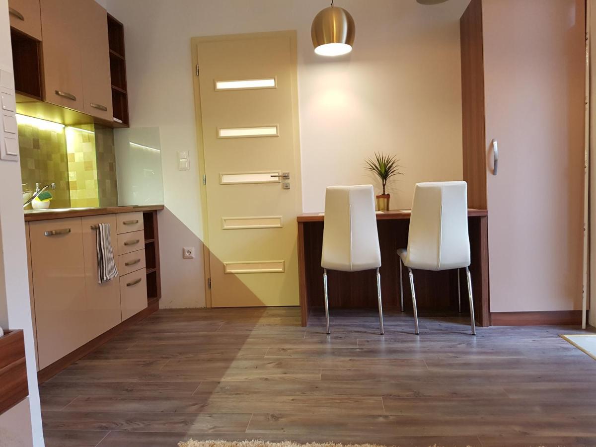 Embassy Studio Apartment Citypark Budapeste Exterior foto