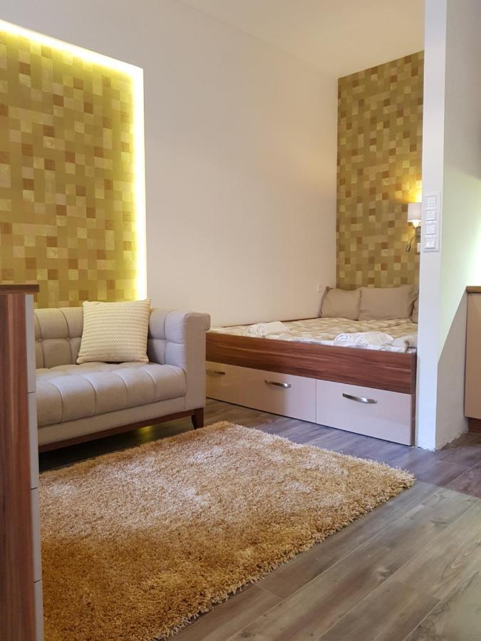 Embassy Studio Apartment Citypark Budapeste Exterior foto